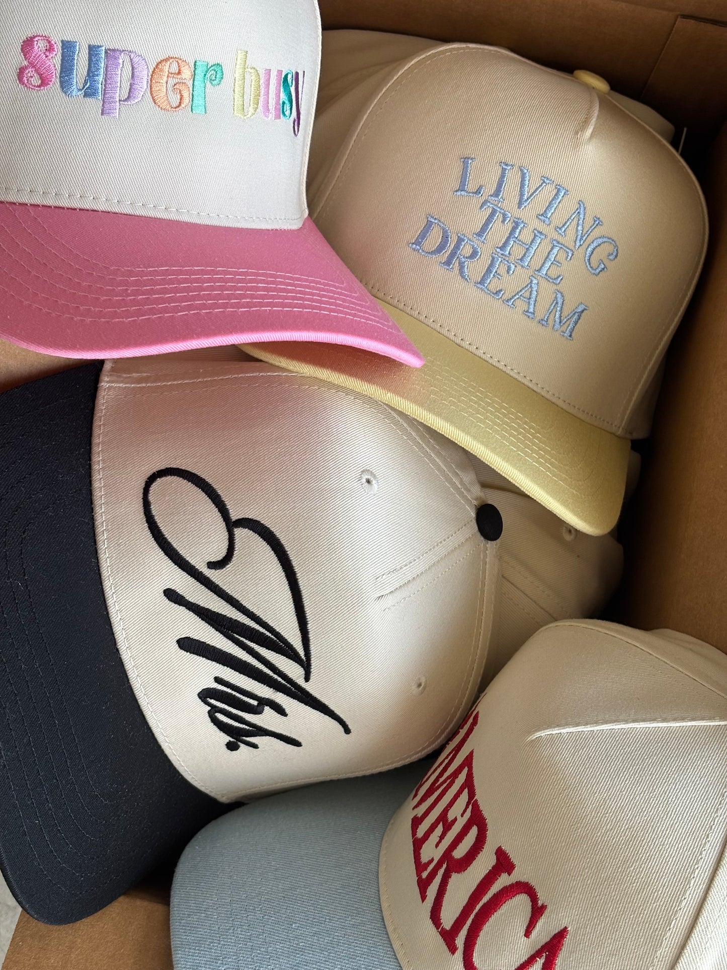 TRUCKER STYLE HATS